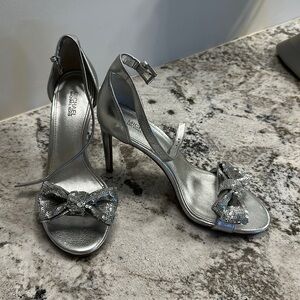 Michael Kors Silver Sequined Bow Strappy Heel - size 6.5